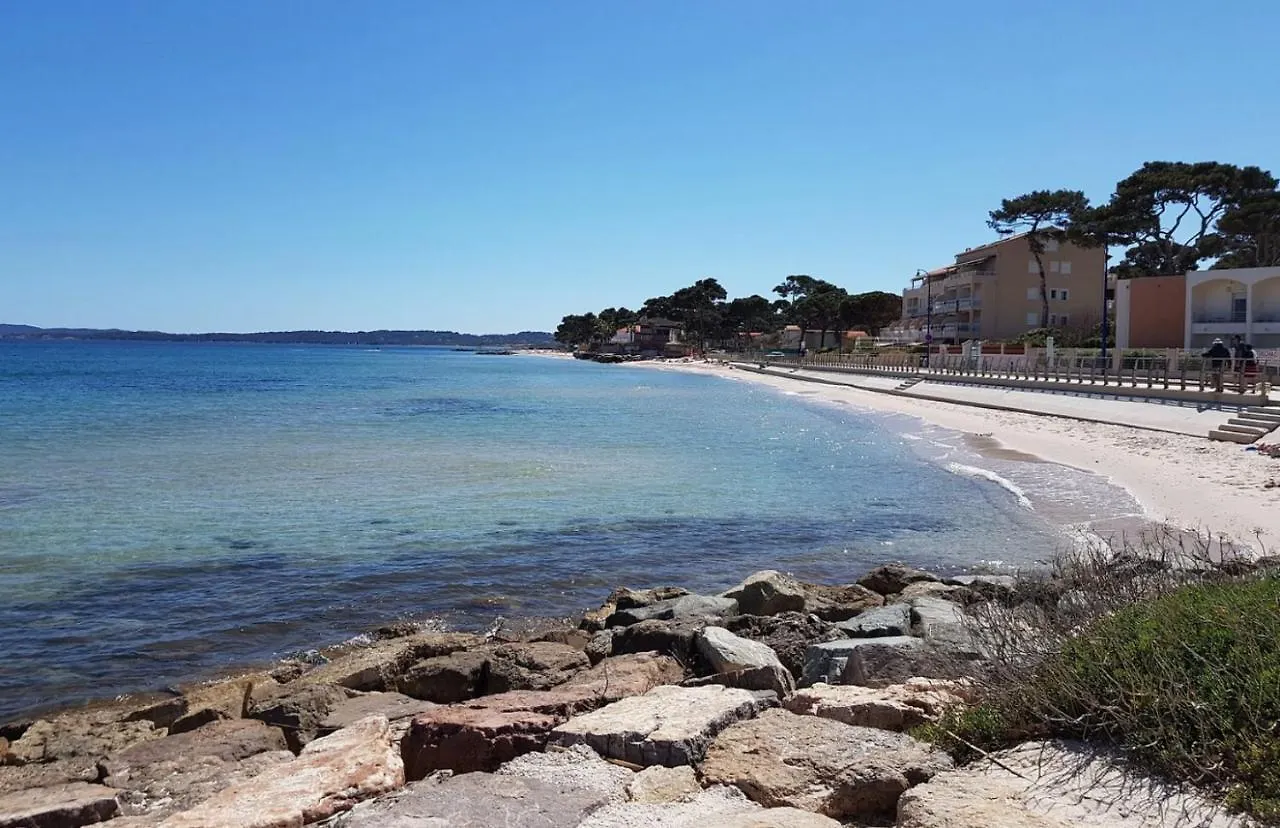 leflamantduport Hyères 0*,  France
